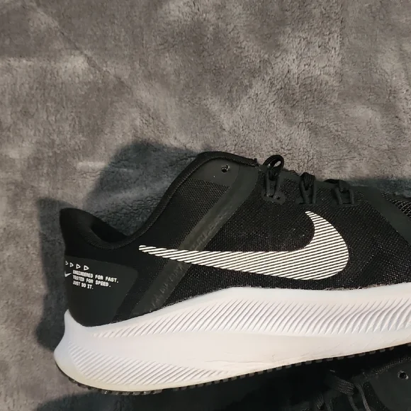 Nike Men's Black Running Shoes - Picture 9 of 10